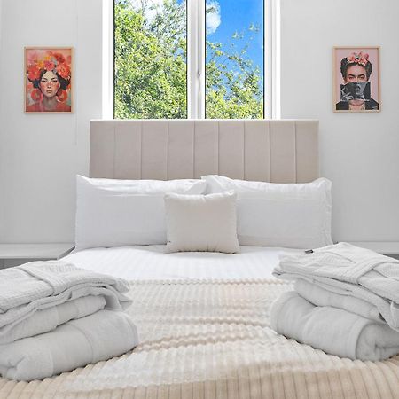 Апартаменти Stylish Flat Near Tower Bridge & London Bridge Екстер'єр фото