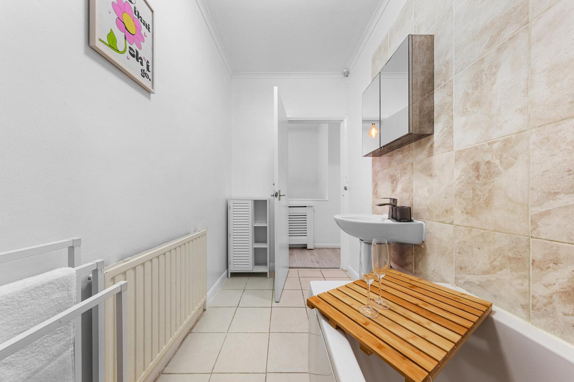 Апартаменти Stylish Flat Near Tower Bridge & London Bridge Екстер'єр фото